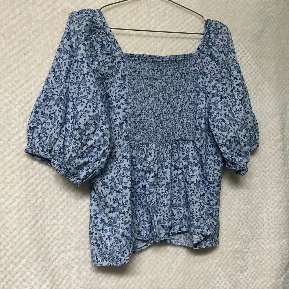 Old Navy Blue Floral Paisley Blouse Short Sleeves Cotton Blend Large
